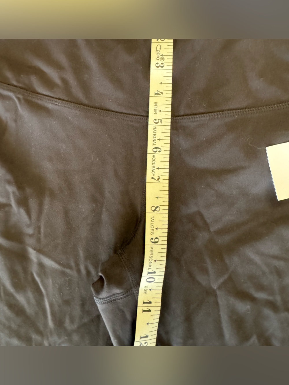 NWT Zella cropped leggings with pockets on the side. - Picture 6 of 8
